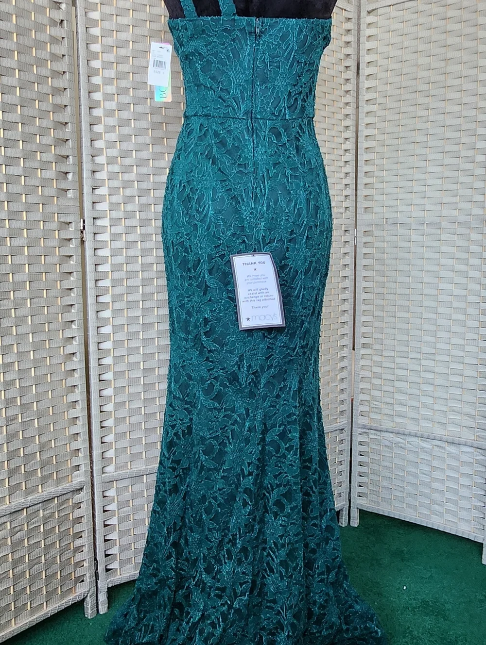 ✨️NWT✨️Emerald Lace Halter Prom/ Evening Gown - Elegant Women's Dress - Picture 4 of 10